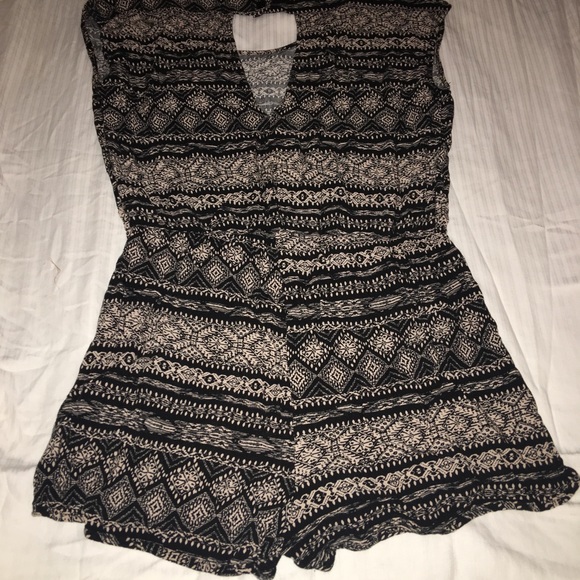 Romper - Picture 2 of 3